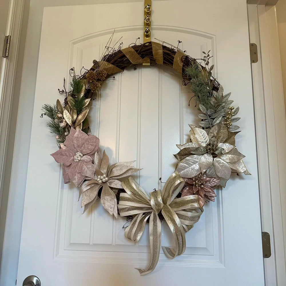 Elegant Holiday Wreath with Gold and Pink Accents